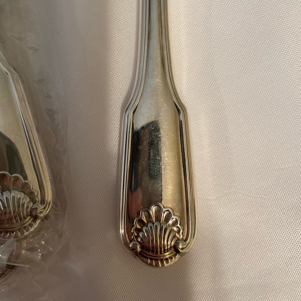 Dinner/Butter knife shell pattern in‎ wrapper never used. 1 dozen (12) in pack